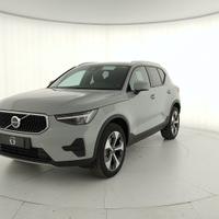 VOLVO XC40 Core B3 AUT