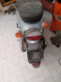 scooter Aprilia Scarabeo