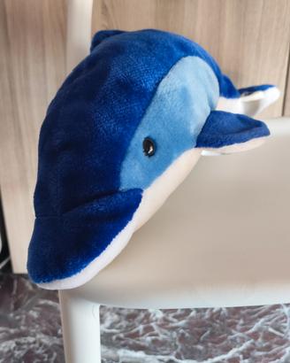 delfino di peluche 