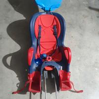 Seggiolino posteriore reclinabile