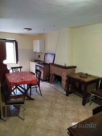 Immobile ristrutturato a postiglione (sa)