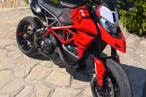 Hypermotard 950 2022