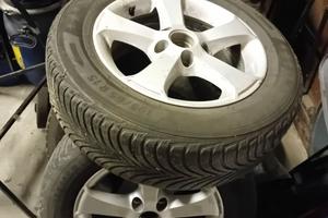 PNEUMATICI INVERNALI CON CERCHI IN LEGA