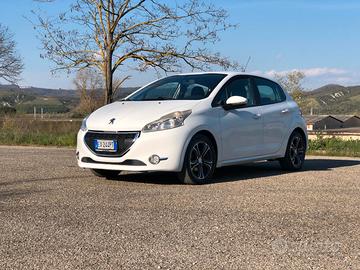 PEUGEOT 208  GPL