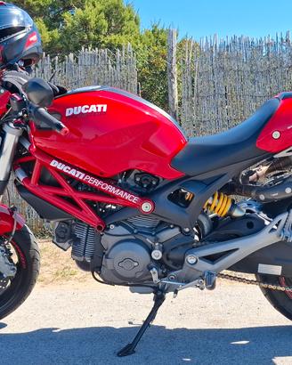 DUCATI MONSTER 696  abs