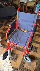 Carrozzina pieghevole