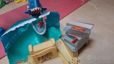 pista hot weels squalo 