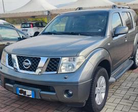 Nissan Pathfinder Nissan Pathfinder 7 posti