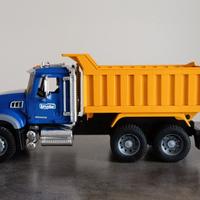 Bruder Camion MACK Granite