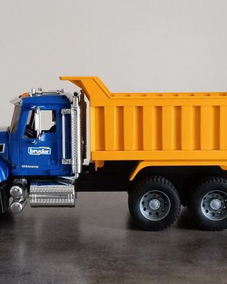 Bruder Camion MACK Granite
