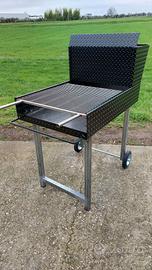 Barbecue in ferro a legna e carbonella