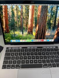 Macbook Pro 13” i7 16gb 256gb con Touchbar