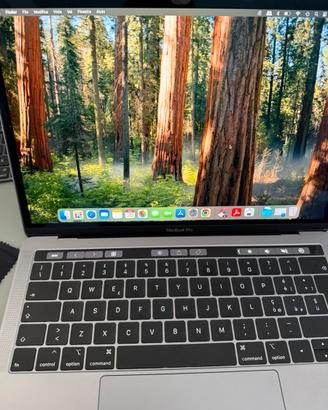 Macbook Pro 13” i7 16gb 256gb con Touchbar
