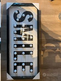 Scritta illuminata “SMILE” IKEA, nuova