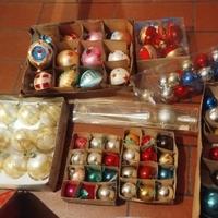 vestito Babbo Natale e oggetti natalizi