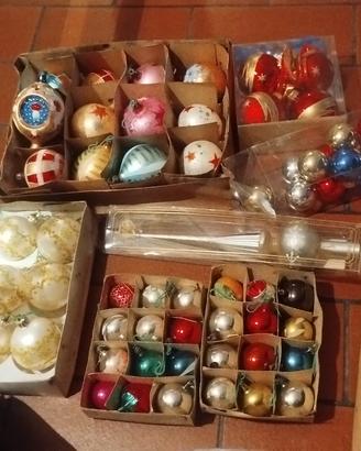 vestito Babbo Natale e oggetti natalizi