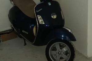 Vespa Piaggio GTS 250