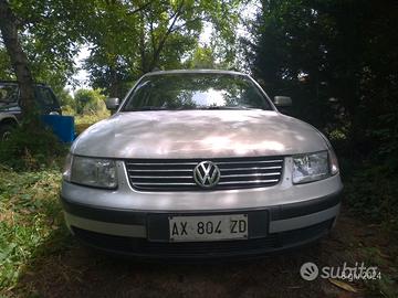 Volkswagen PASSAT  metano + gancio traino