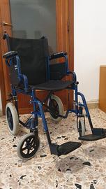 Sedia a rotelle  pieghevole 

