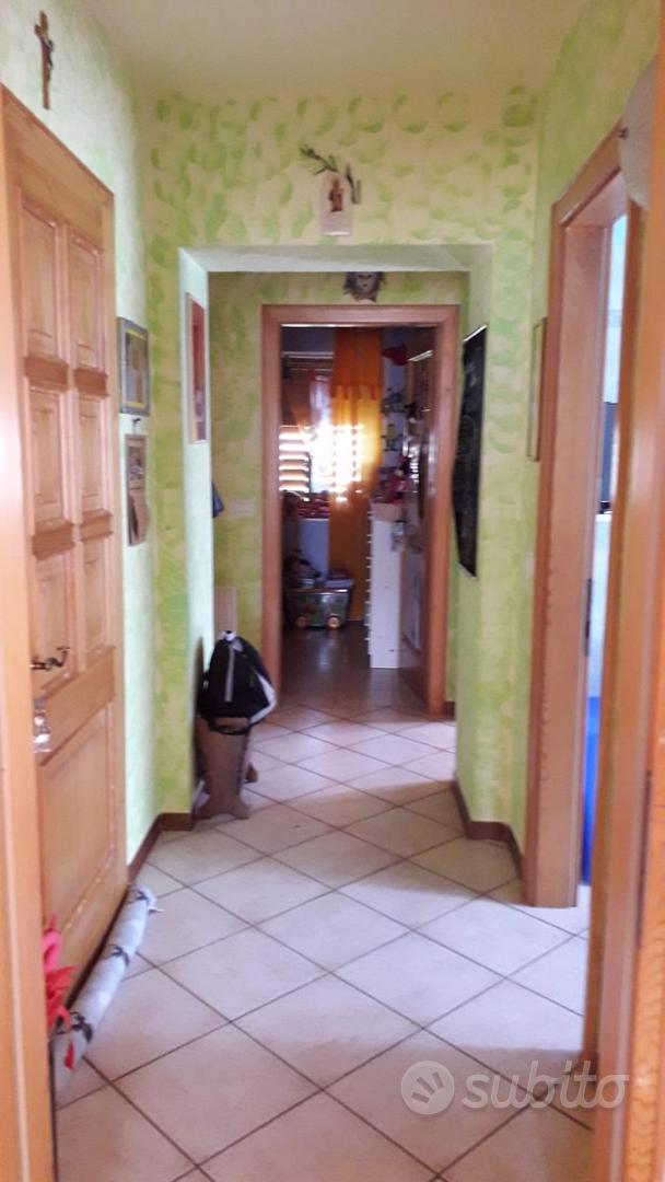 Appartamento semiarredato - Vista 4