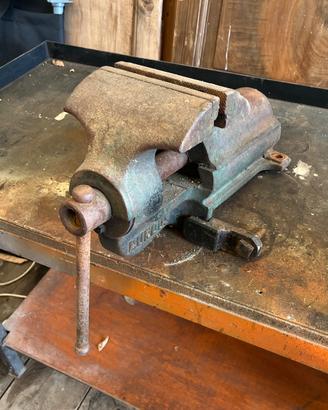 GRANDE ANTICA MORSA DA BANCO OFFICINA