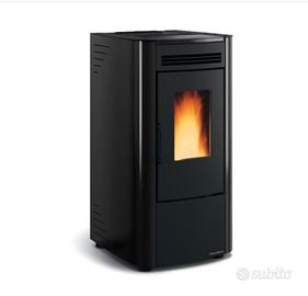 STUFA A PELLET EXTRAFRAME KETTY  – PARI AL NUOVO 🔥