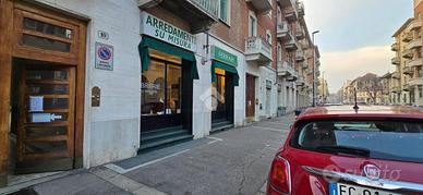 NEGOZIO A TORINO