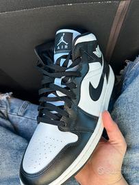 Nike Air Jordan 1 Mid Nero/Bianco Taglia 44,5