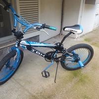 bmx bicicletta  