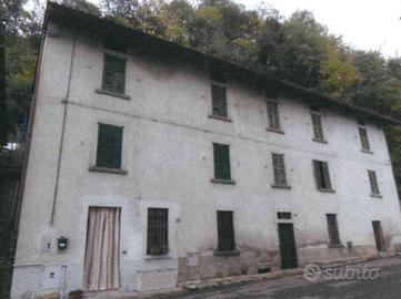 Immobile in asta di 126 m² con 3 locali a Paladina