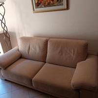 Divano con seduta scorrevole