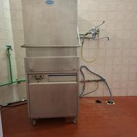 Lavastoviglie professionale