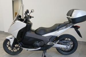 HONDA INTEGRA 750 FULL OPTIONAL