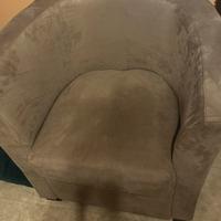 Poltroncina a pozzetto colore tortora