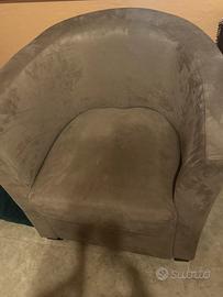 Poltroncina a pozzetto colore tortora