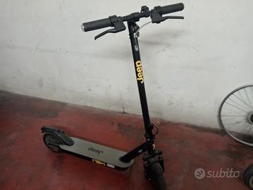 Monopattino elettrico Jeep jaf Biciclette In vendita a Taranto