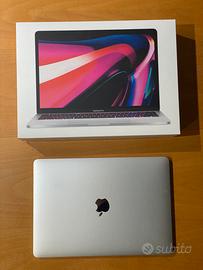 MacBook Pro M2 (2022) - Display da sostituire