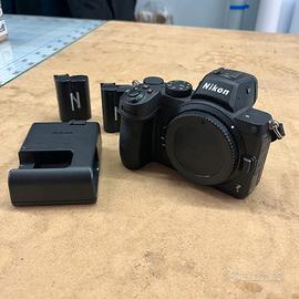 Nikon Z5 , mirrorless da 24,3 MP,13.842 scatti