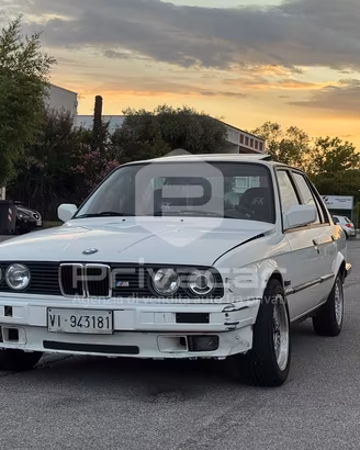 BMW 318i cat 4 porte