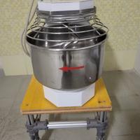 FORNO E IMPASTATRICE 