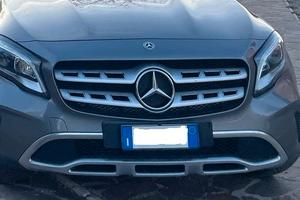 MERCEDES GLA 2019 2000