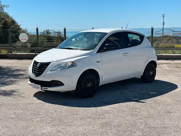 Lancia Ypsilon 1.3 MJT 16V 95 CV 5 porte S&S Silve
