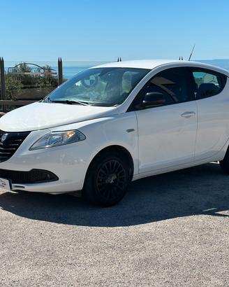 Lancia Ypsilon 1.3 MJT 16V 95 CV 5 porte S&S Silve
