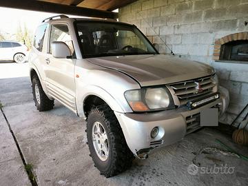 MITSUBISHI PAJERO 3,2 DID 3 PORTE GLX