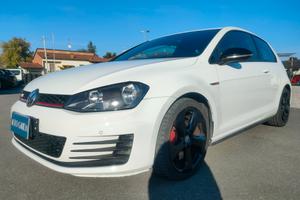 Volkswagen Golf GTI Performance 2.0 TSI 3p. 230 CV