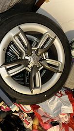 Gomme con cerchi da 18