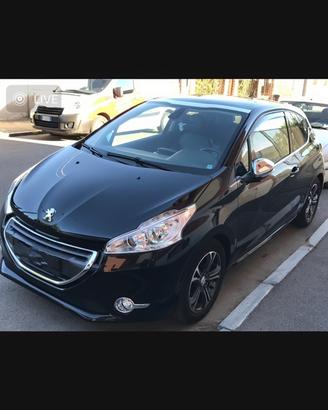 Peugeot 208 (2013)- Pezzi di ricambio inte/est