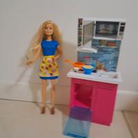 Barbie e i suoi arredamenti