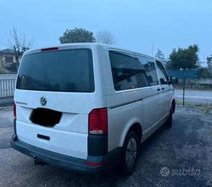 Transporter 9 posti kombi