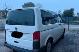 Transporter 9 posti kombi